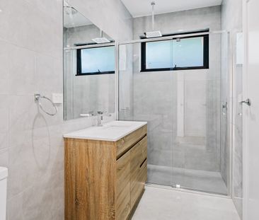 Stylish, Low-Maintenance Living in a Convenient Bayswater Pocket - Photo 4