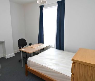 12 bedroom terraced house to rent - Photo 2
