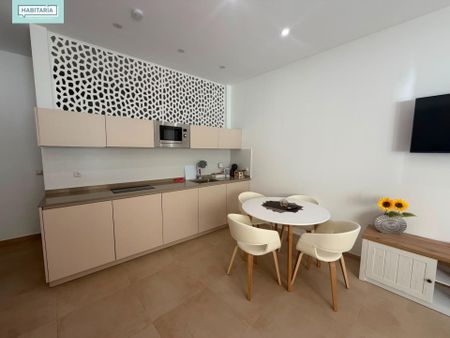 Apartamento planta baja en alquiler en Malaga - Photo 2