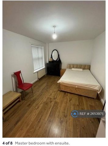 2 bedroom flat to rent - Photo 4