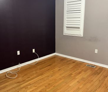 For Lease - 7 Glacier Crescent, Toronto, Ontario - Photo 2