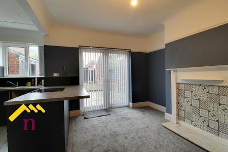 3 bedroom semi-detached house to rent - Photo 4