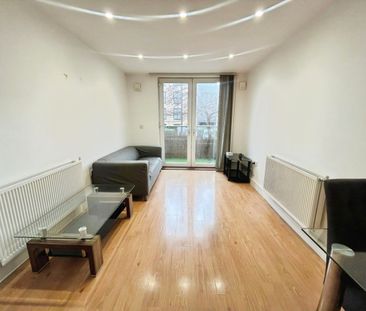 1 bedroom Flat To Let - Photo 2
