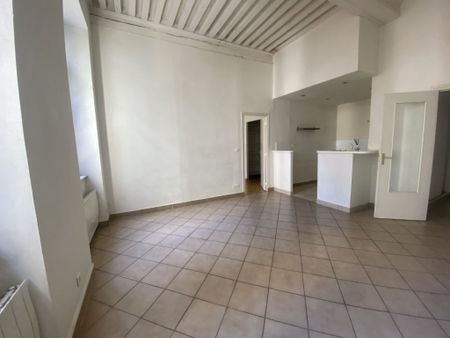 APPARTEMENT T4 A LOUER LYON 1ER ARRONDISSEMENT Annonciade-Saint-Benoit - Photo 2