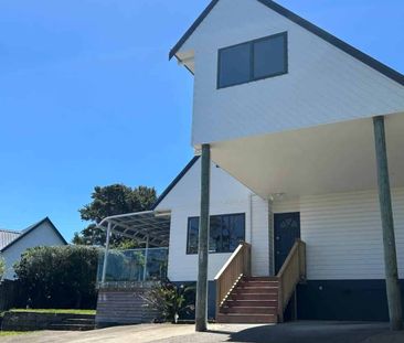 River Views, Wrap-Around Decks, and Room to Move - Photo 4