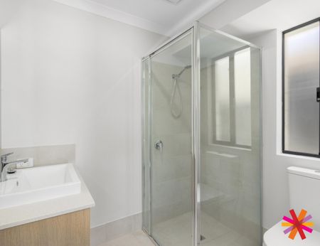 MODERN 4X2 HOME FOR RENT IN UPPER SWAN - Photo 2