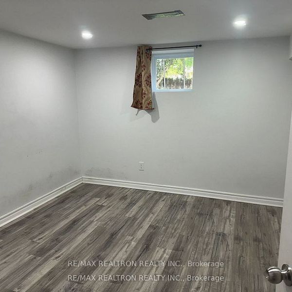 For Lease - 25 Rossander Court Unit# Bsmt, Toronto, Ontario - Photo 1