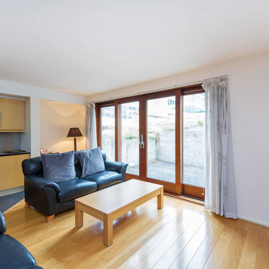 Clarion Quay, Block 8, North Wall Quay, Dublin 1, D01 X433. - Photo 1