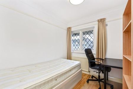 3 Bed Semi-Detached House, Prime Residential Monks Drive Area, W3 - Photo 5