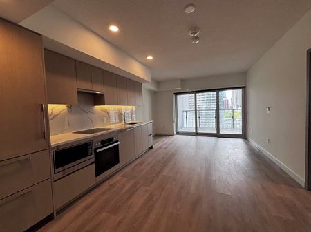 For Lease - 3 Concord Cityplace Way Unit# 932, Toronto, Ontario - Photo 2