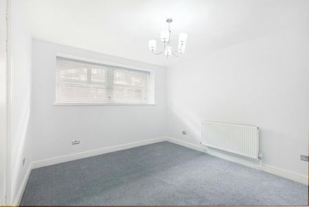 4 bedroom flat to rent - Photo 5