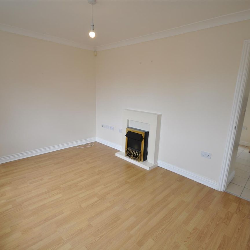 Haynes Grove, Doncaster - Photo 1