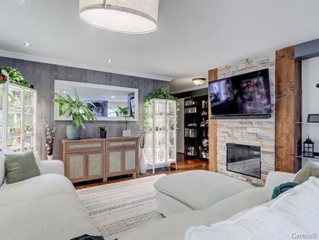 Maison à étages à Longueuil (Saint-Hubert) - Photo 3