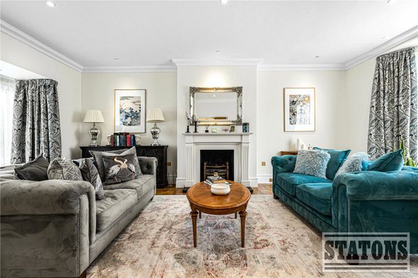 Friern Barnet Lane, Whetstone - Photo 1