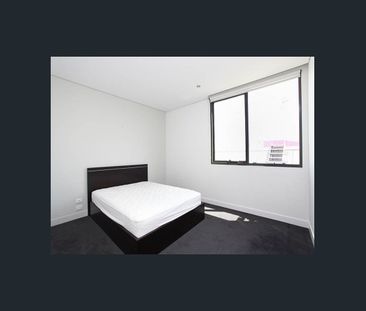 Quality Living – Docklands! - Photo 5