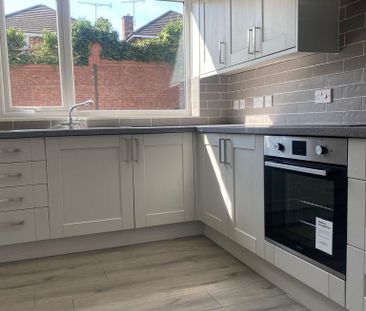 5 bedroom semi-detached house to rent - Photo 3