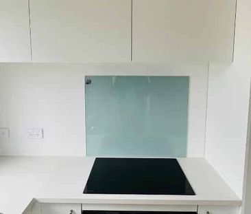 Spacious and Charming 3-Bedroom House for Rent - Photo 1