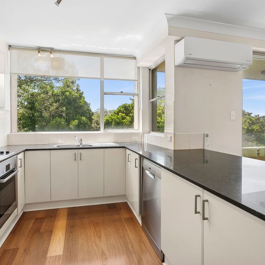 3/20-22 Birkley Road, Manly. - Photo 1