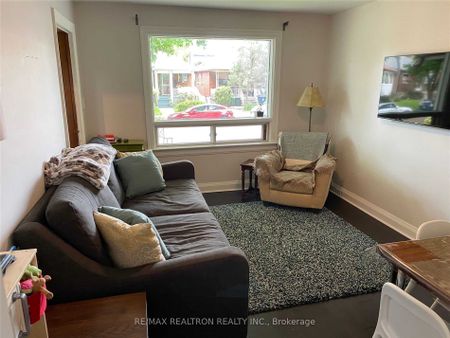 For Lease - 71 Lesmount Avenue Unit# Main, Toronto, Ontario - Photo 3