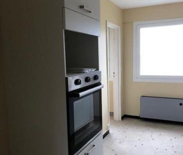 A LOUER REZE Mahaudière Appt T4 - 71 M2 - 3ème étage sans ascenseur... - Photo 6