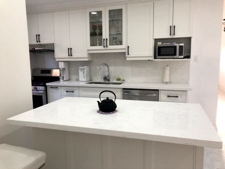 For Lease - 533 Westmount Avenue, Toronto, Ontario - Photo 5