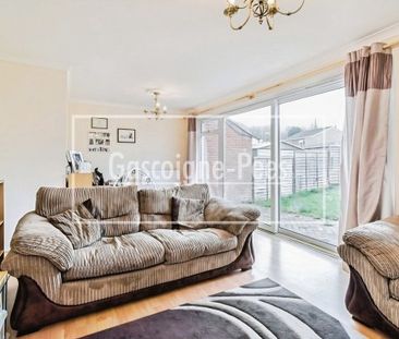 Brighton Hill, RG22 - Photo 3