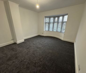 Eccles Old Road, Salford - Photo 1