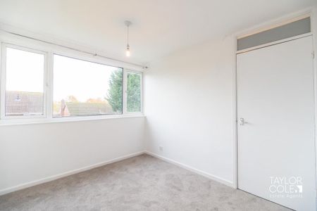 3 bedroom link detached house to rent - Photo 4