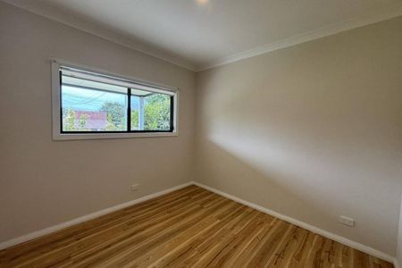 Neat & Cosy home - Photo 3