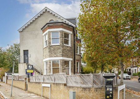 Lebanon Gardens, SW18 1RH, London - Photo 4