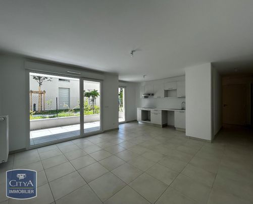 Location Appartement 3 pièces 63m² VILLEFRANCHE SUR SAONE 69400 - Photo 1