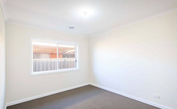 Modern Family Living in Sought-After Thurgoona - Photo 1