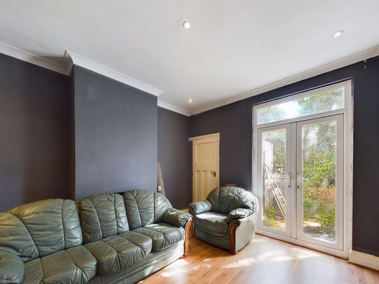 1 bedroom property to rent - Photo 1