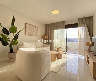 2 Bedroom Apartment For Rent in Estepona, Málaga - Photo 1