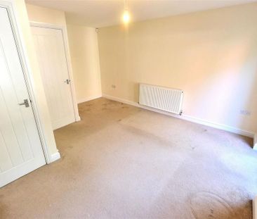2 bedroom semi-detached house to rent - Photo 5