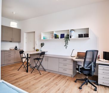 Clever Living - Photo 1