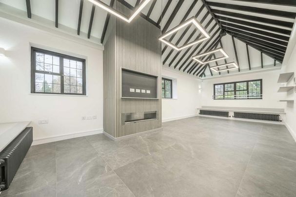 3 bedroom flat to rent - Photo 1