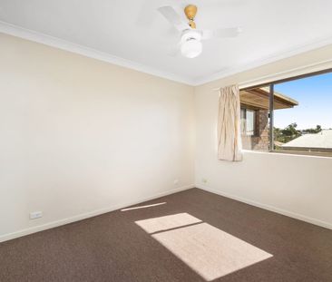 Spacious 2-Bedroom Unit in Quiet Complex – Just 7km from CBD - Photo 2