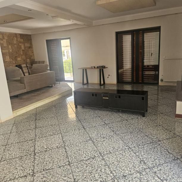 Διαμέρισμα για ενοικίαση - Γλυφάδα, - Photo 1