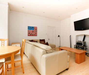 Flat 2, The Old Vicarage, 1, Springbank Road, Sandyford, Newcastle ... - Photo 4