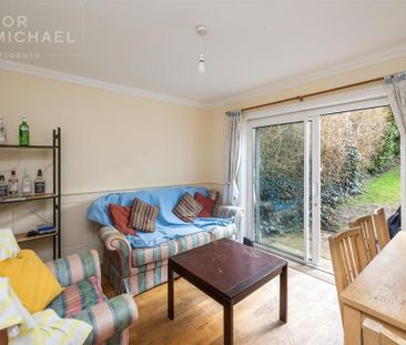 4 bedroom semi-detached house to rent - Photo 5