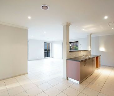 The Perfect Family Home! - Photo 6