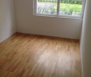 All accessible on foot - Photo 2