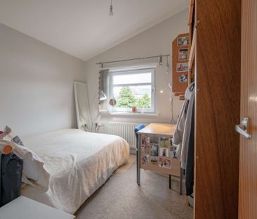 Brilliantly located 6 bed house - Photo 5