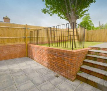 2 bedroom end of terrace house to rent - Photo 1