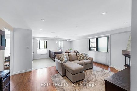 For Lease - 15390 Yonge Street Unit# 104, Aurora, Ontario - Photo 3