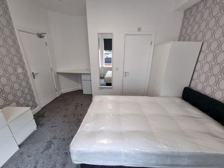 Pains Road, Southsea - Photo 4