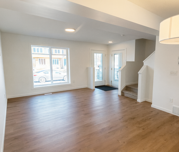 BRAND NEW 3 BED, 2.5 BATH, 2 STOREY TOWNHOUSE W/A DETACHED DOUBLE G... - Photo 5