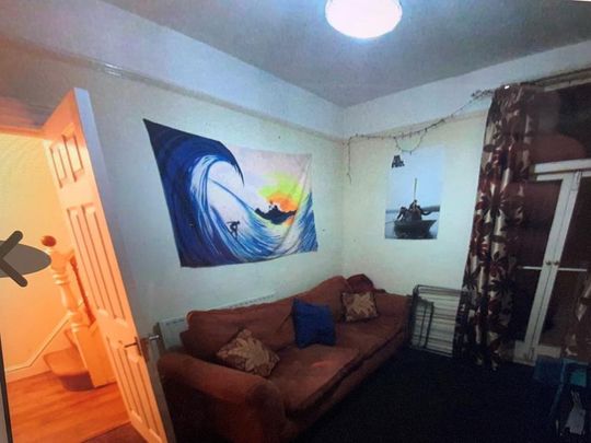 4 bedroom terraced house to rent - Photo 1