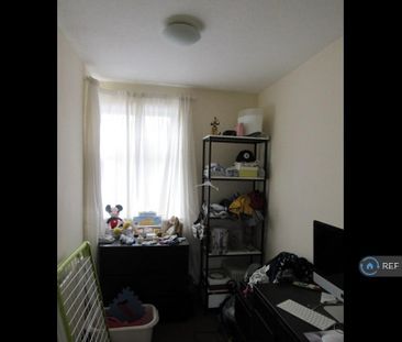 2 bedroom maisonette to rent - Photo 4